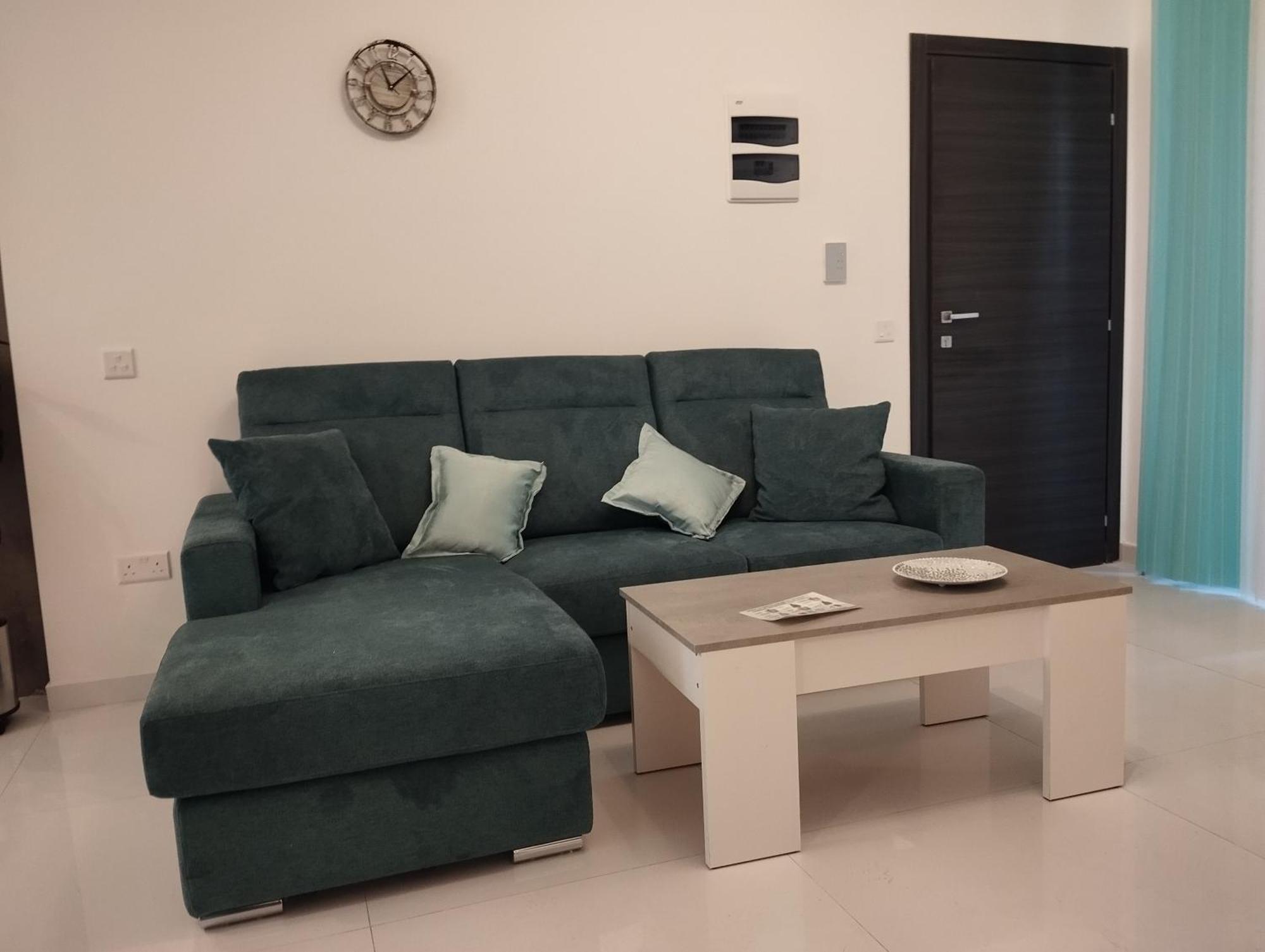 Pearl Apartments Слима Екстериор снимка